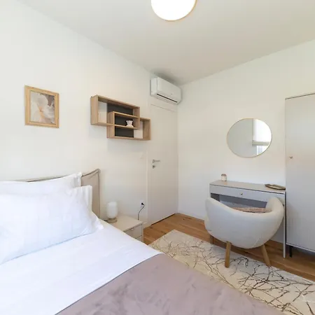 Pia By Belmont Realty Zadar