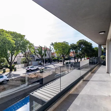 Apartment Pia By Belmont Realty